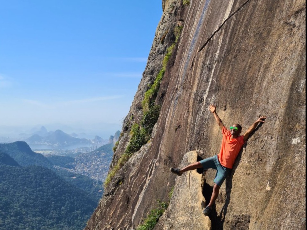 GAVEA STONE TRAIL